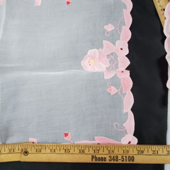 VTG 4 Hand Applique Embroidered Organdy Linen Placemats Pink White By Brode Main - Picture 8 of 14